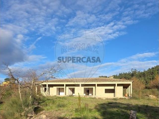 Casa venda em Mondim De Basto, Vila Real