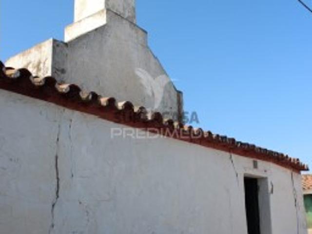 Casa venda em Ferreira, Capelins (Santo António)