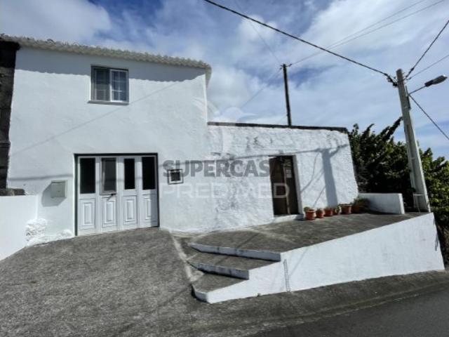 Casa venda em Velas, Urzelina (São Mateus)