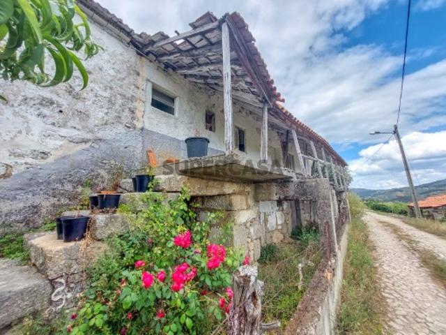 Casa venda em São Martinho do Souto, Lamego