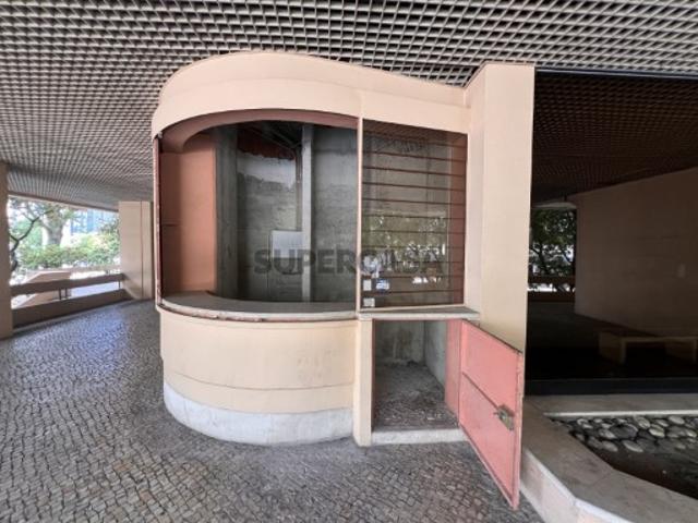 Armazém venda em Lisboa