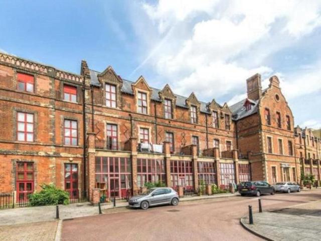 Apartment for rent in Shacklewell, Greater London