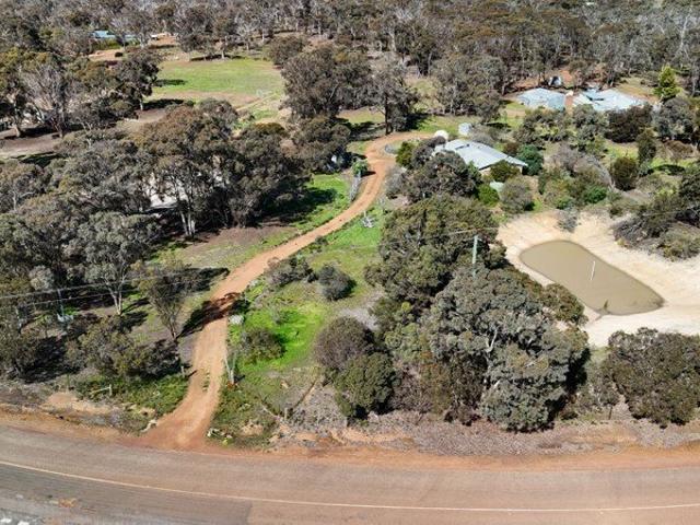 House for sale in Broomehill Village, Shire Of Broomehill-Tambellup
