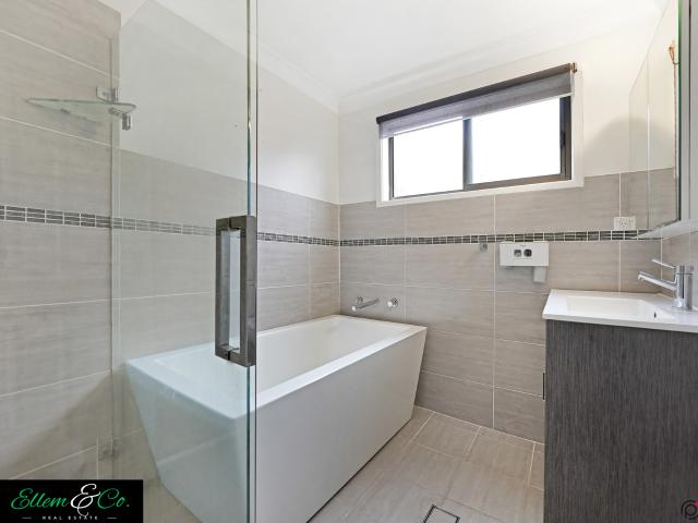 House for sale in Oak Flats Dc