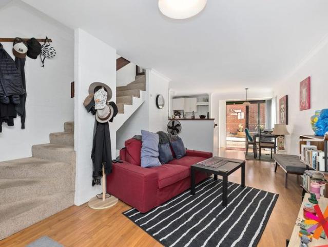 Townhouse for rent in Como, Western Australia