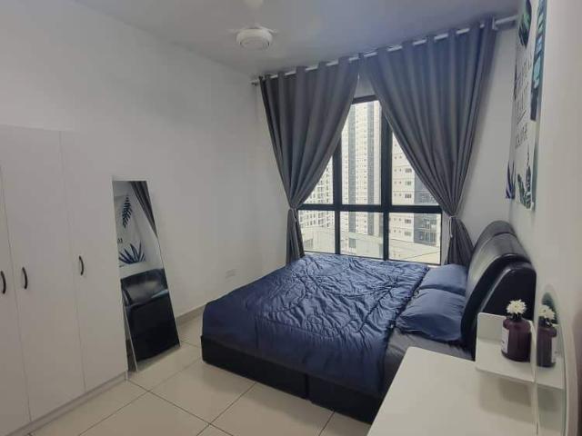 Room for rent in Petaling, Alam Impian