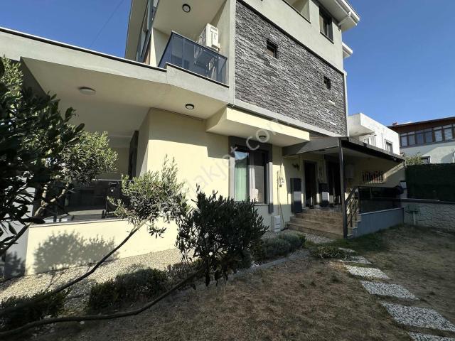 Mithatpaşa Mahallesi, Menderes içerisinde satılık Villa