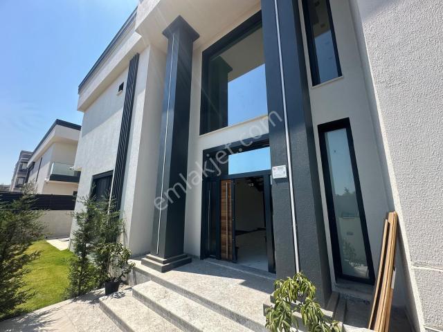 Menderes, İzmir içerisinde satılık Villa