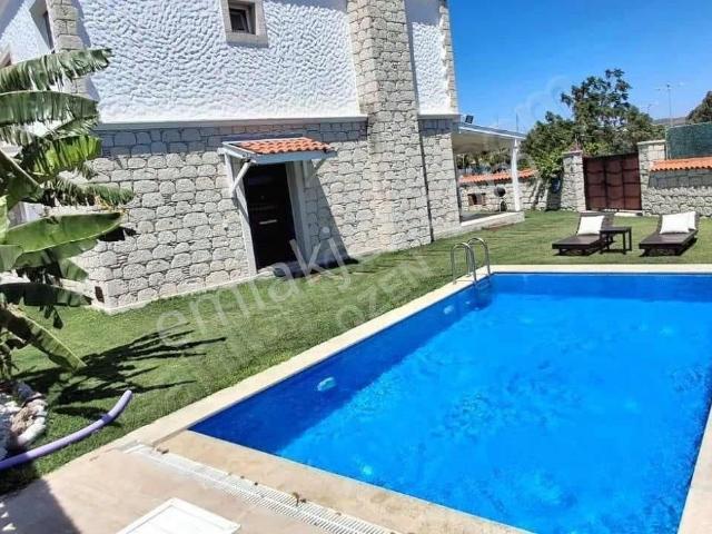 Çeşme, İzmir içerisinde satılık Villa