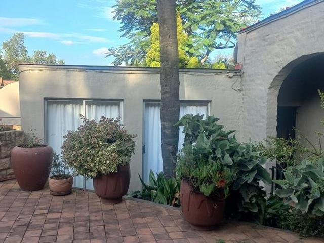 Apartment for rent in Waterkloof, Gauteng