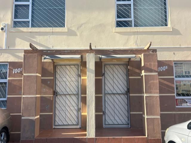 Apartment for rent in Kensington, Cape Town