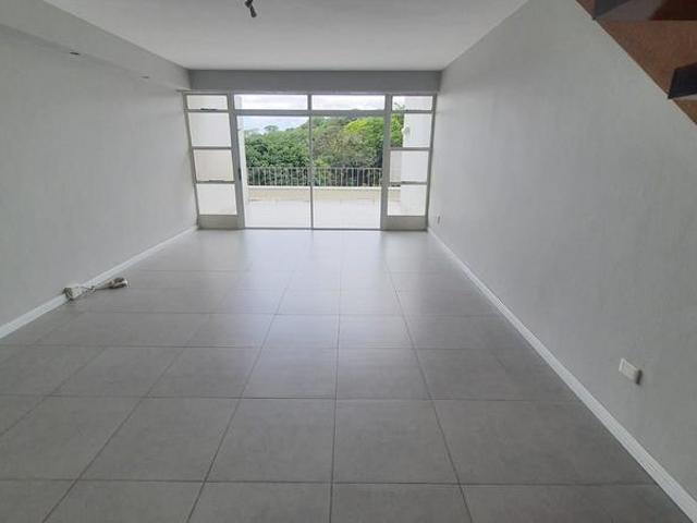 Apartment for rent in Seaview, Kwazulu-natal