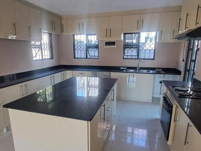 Apartment for rent in Queensburgh, Kwazulu-natal