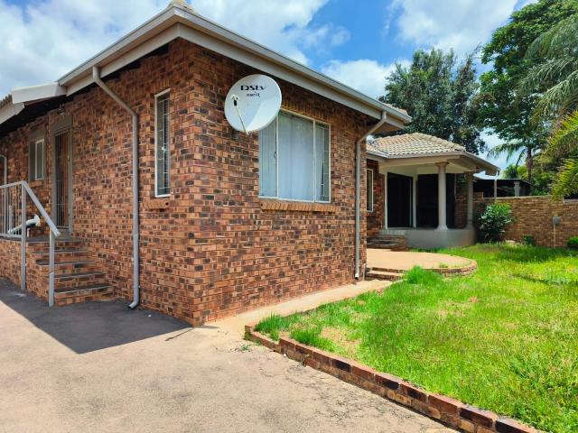 House for rent in Theresapark, Waterkloof