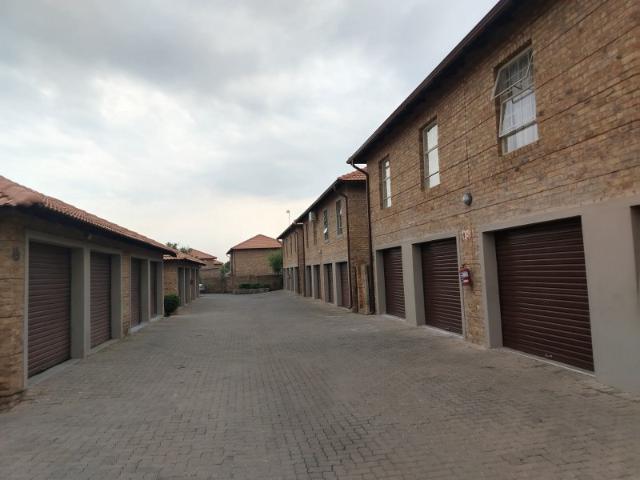 Apartment for rent in Waterkloof, Gauteng