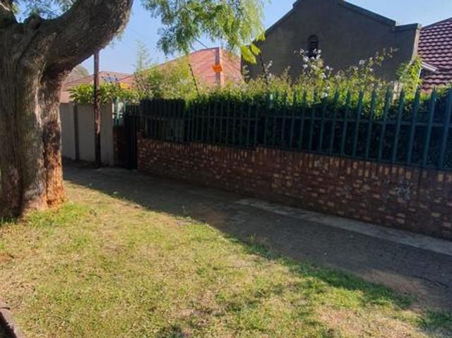 House for rent in Vosloorus, Gauteng