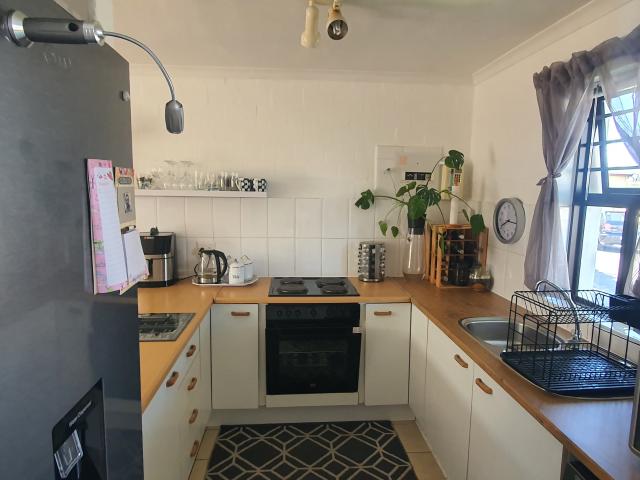 Apartment for rent in Blouberg, Western Cape