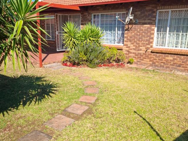 House for rent in Meyerspark, City of Tshwane Metropolitan Municipality