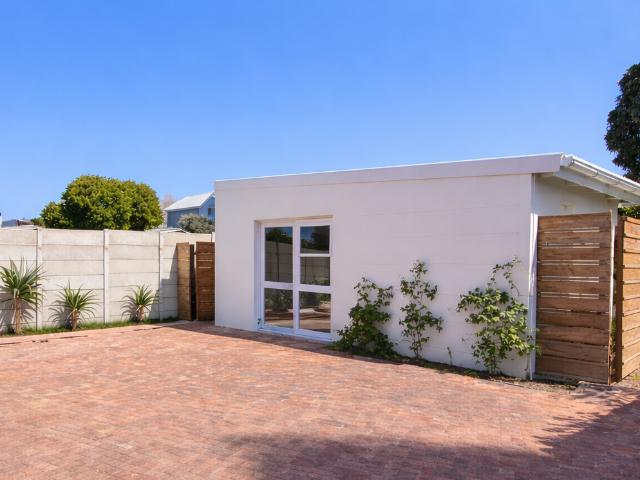 Apartment for rent in Baardskeerdersbos, Western Cape