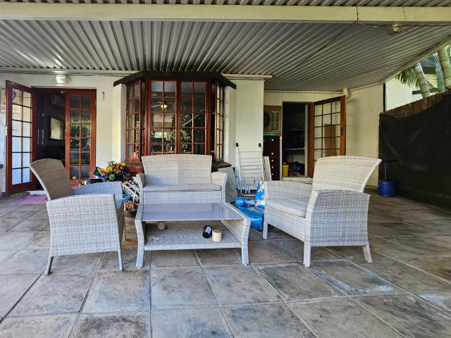 Apartment for rent in Amanzimtoti, Kwazulu-natal