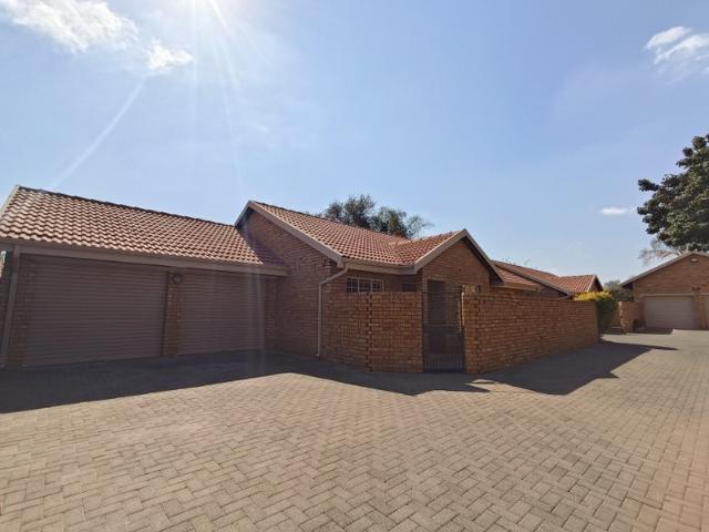 House for rent in Waterkloof, Gauteng