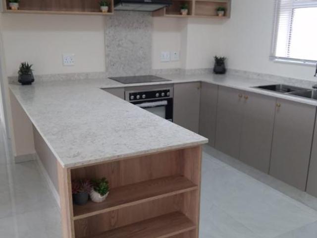 Apartment for rent in Seaview, Kwazulu-natal