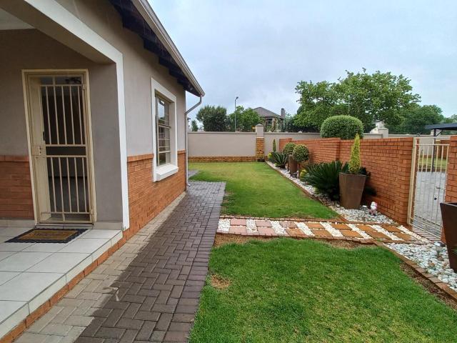 House for rent in Heuwelsig, City of Tshwane Metropolitan Municipality
