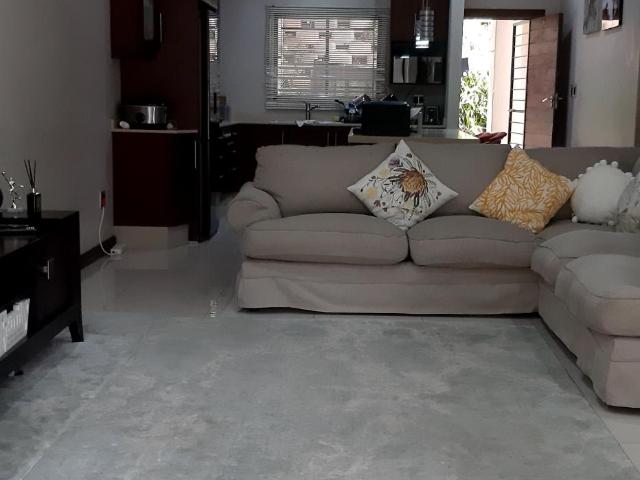 Apartment for rent in Durban North, Kwazulu-natal