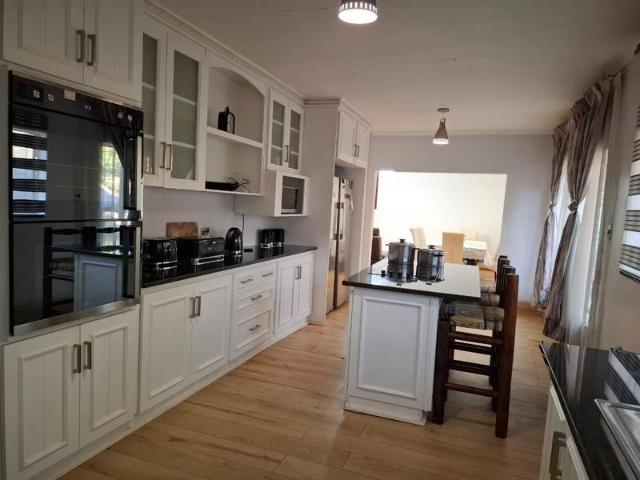 House for rent in Waterkloof, Gauteng