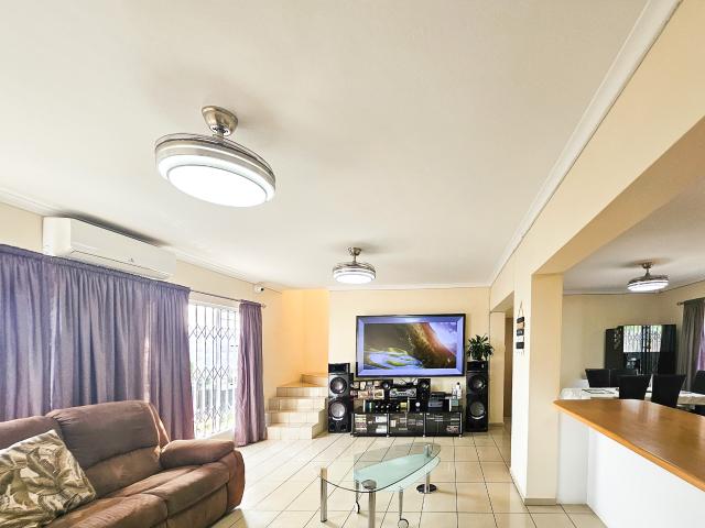 Apartment for rent in Umbogintwini