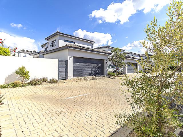 Apartment for rent in Nooitgedacht, Gauteng