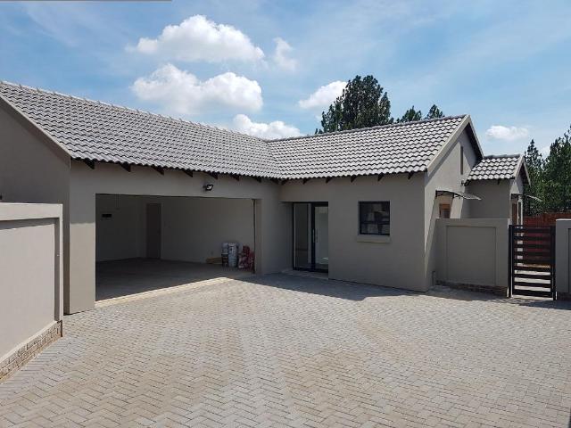 House for rent in Waterkloof, Gauteng