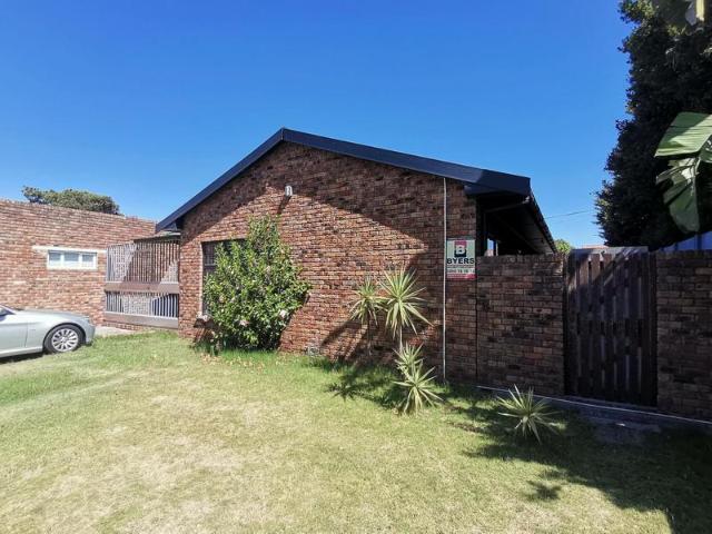 House for rent in Goodwood, Western Cape
