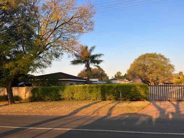 House for rent in Waterkloof, Gauteng