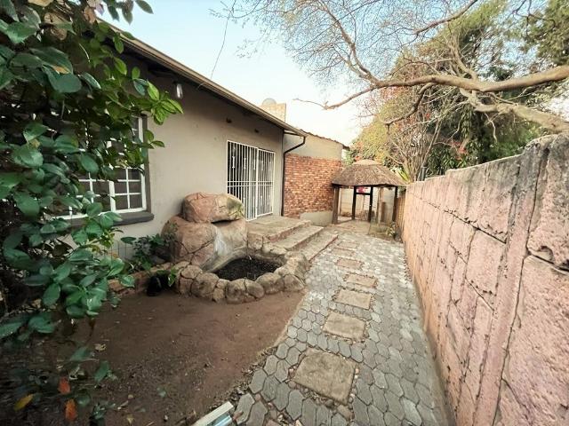House for rent in Waterkloof, Gauteng