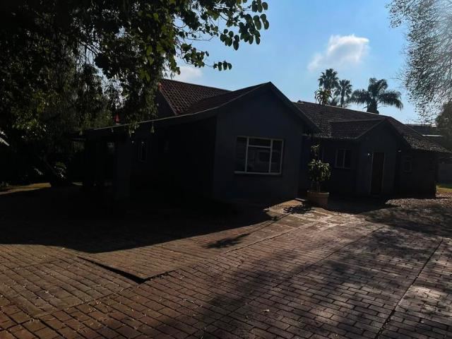House for rent in Waterkloof, Gauteng