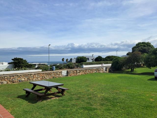 Apartment for rent in Baardskeerdersbos, Western Cape