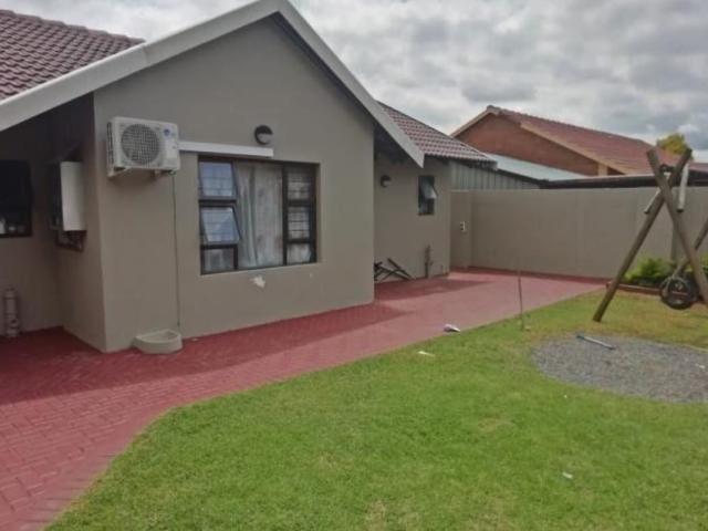 House for rent in Waterkloof, Gauteng