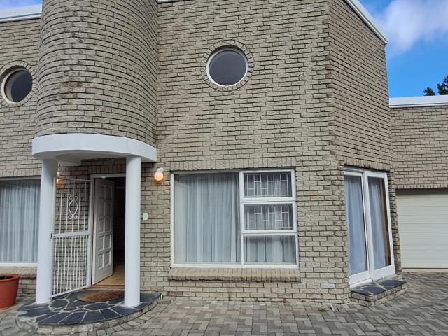 House for rent in Baardskeerdersbos, Western Cape
