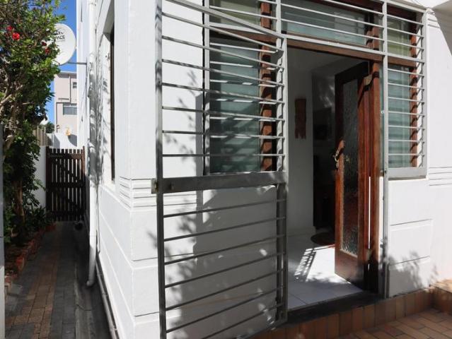 Apartment for rent in Sea Point, Cape Town