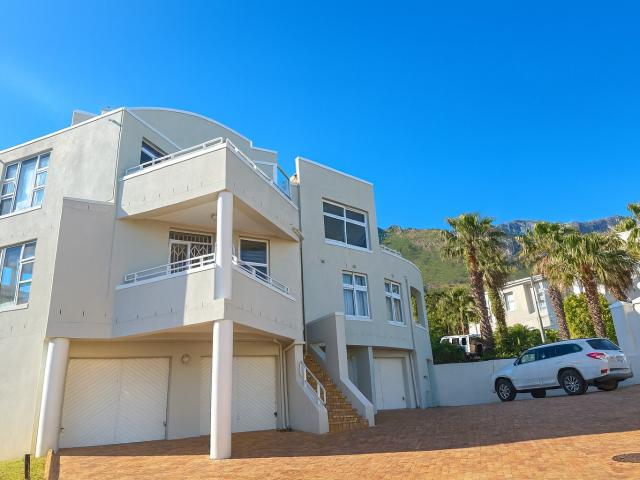 Apartment for rent in Vredehoek, Cape Town
