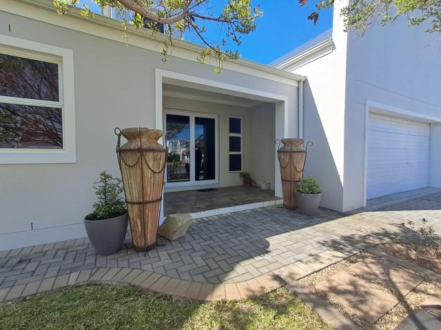 House for rent in Chatsworth, Kwazulu-natal