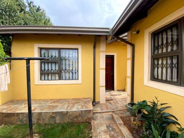 Apartment for rent in Zola, Soweto