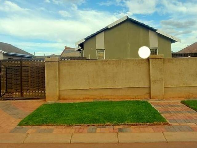 House for rent in Protea Glen, Soweto