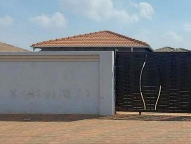 House for rent in Protea Glen, Soweto