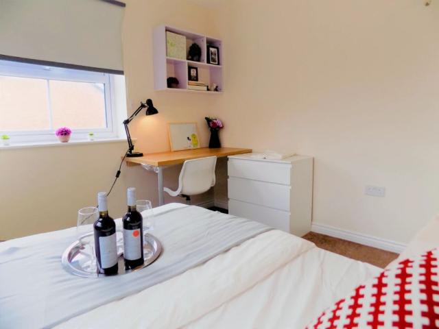 Room for rent in Canley Gardens, West Midlands