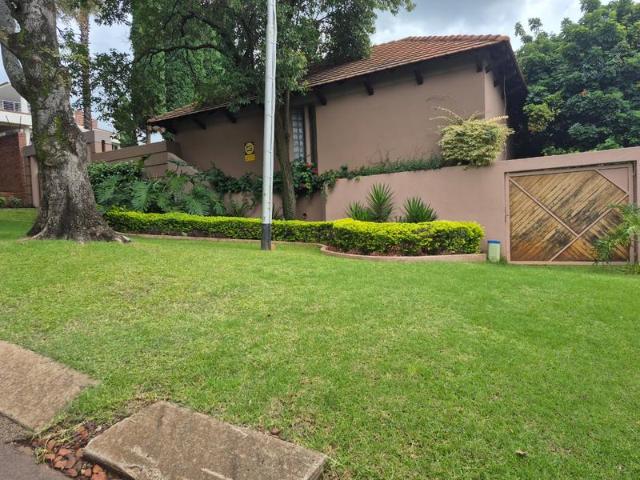 House for rent in Waterkloof, Gauteng