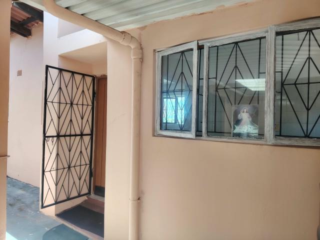 House for rent in Bottlebrush informal settlement, Chatsworth