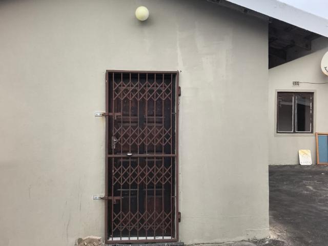 Apartment for rent in Chatsworth, Kwazulu-natal