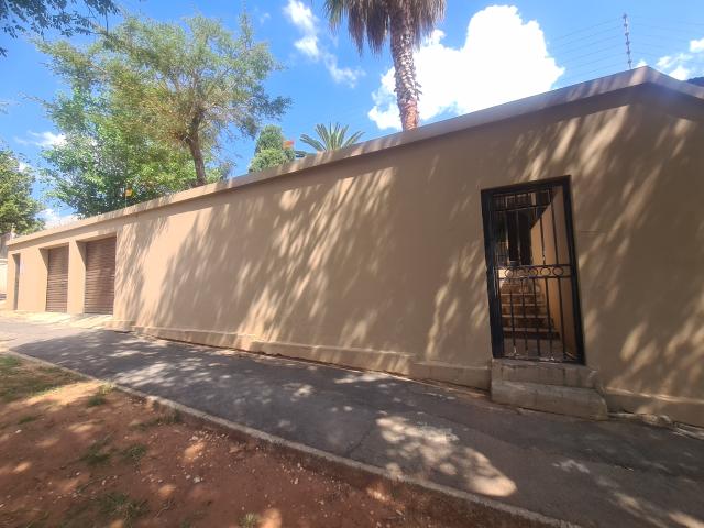 House for rent in Vosloorus, Gauteng